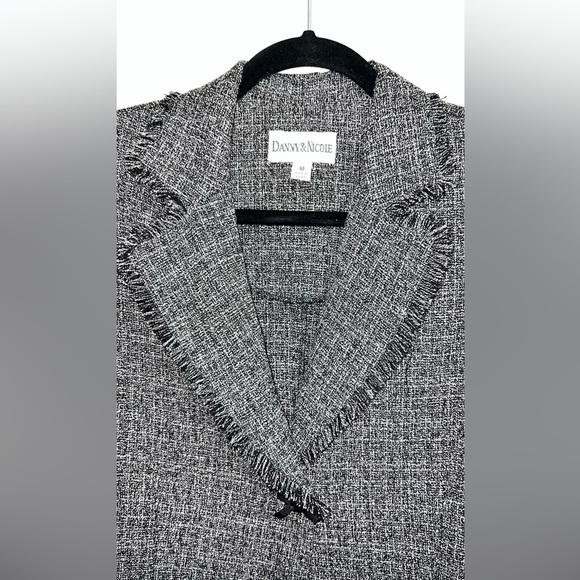 Danny & Nicole Women's Tweed Business Casual Boxy Blazer Sz.10 - Picture 3 of 9